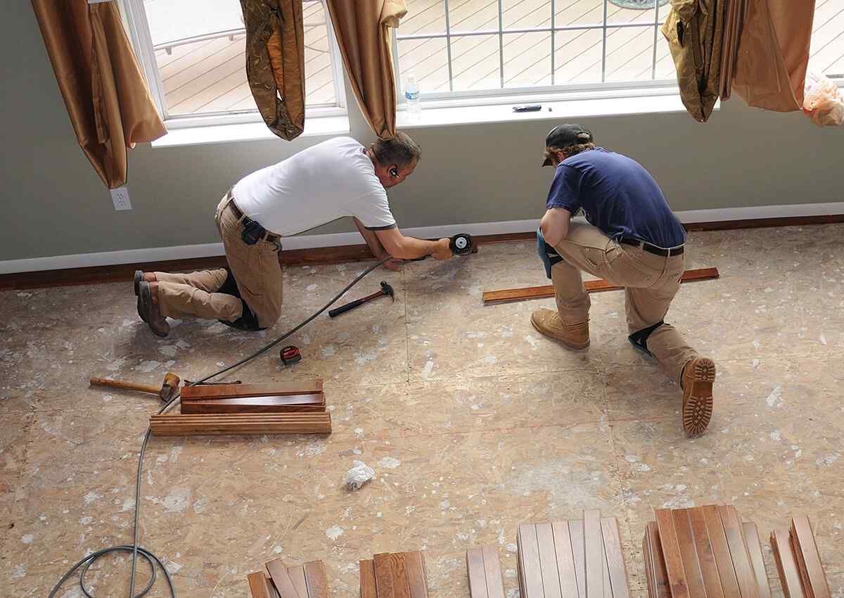 https://flooringremodelingcentertx.com/wp-content/uploads/2018/10/inner_professionals_01.jpg